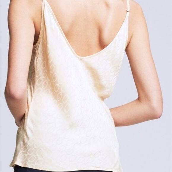 NEW L'agence Lexi Light Gold Tonal Chain Link Silk Camisole Sleeveless Top - Picture 3 of 15